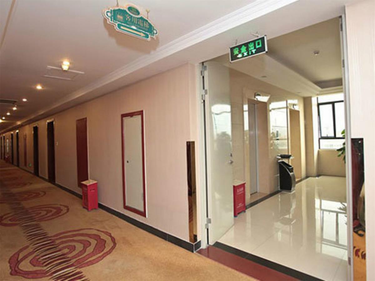 Vienna Hotel Guangzhou Airport Exteriör bild