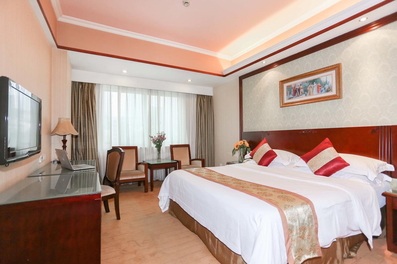 Vienna Hotel Guangzhou Airport Exteriör bild
