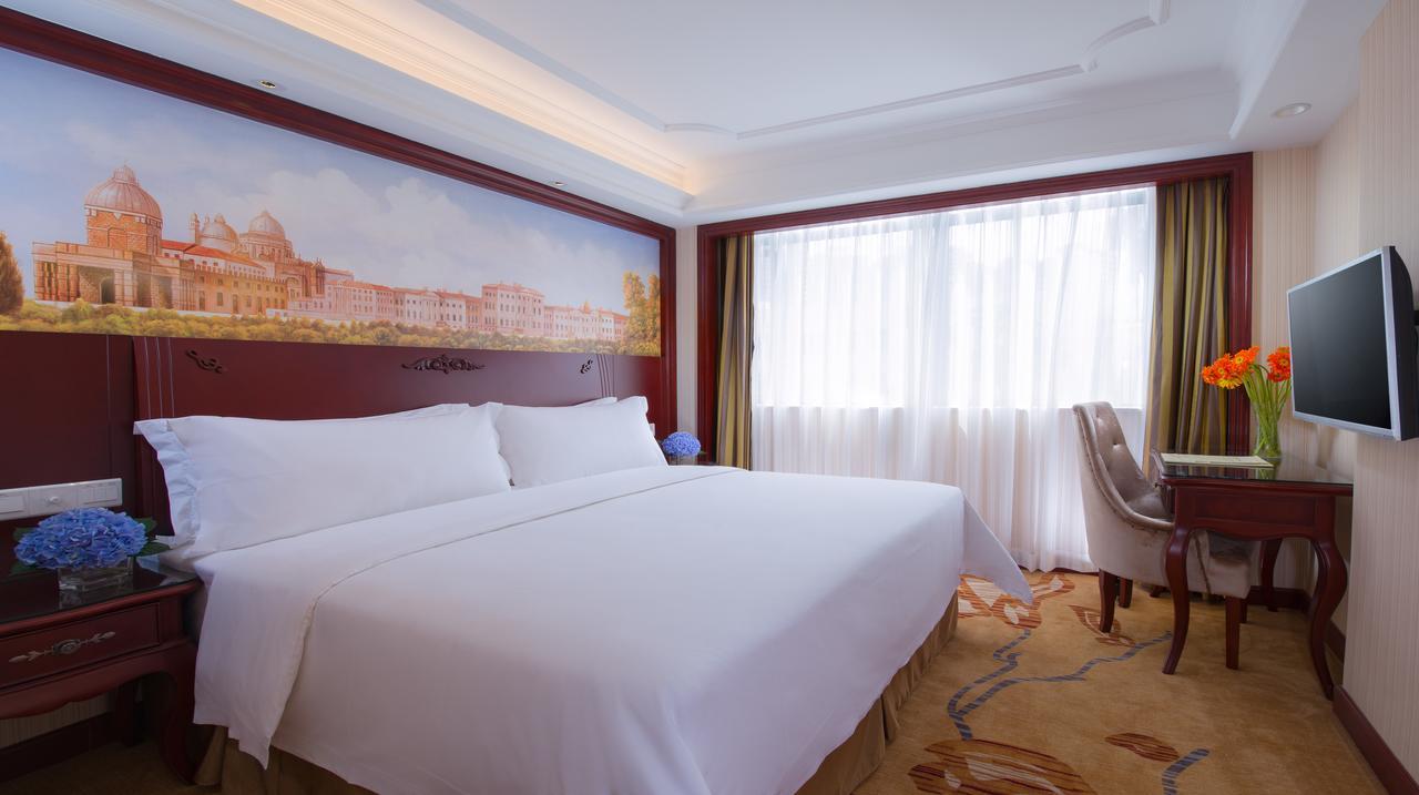 Vienna Hotel Guangzhou Airport Exteriör bild