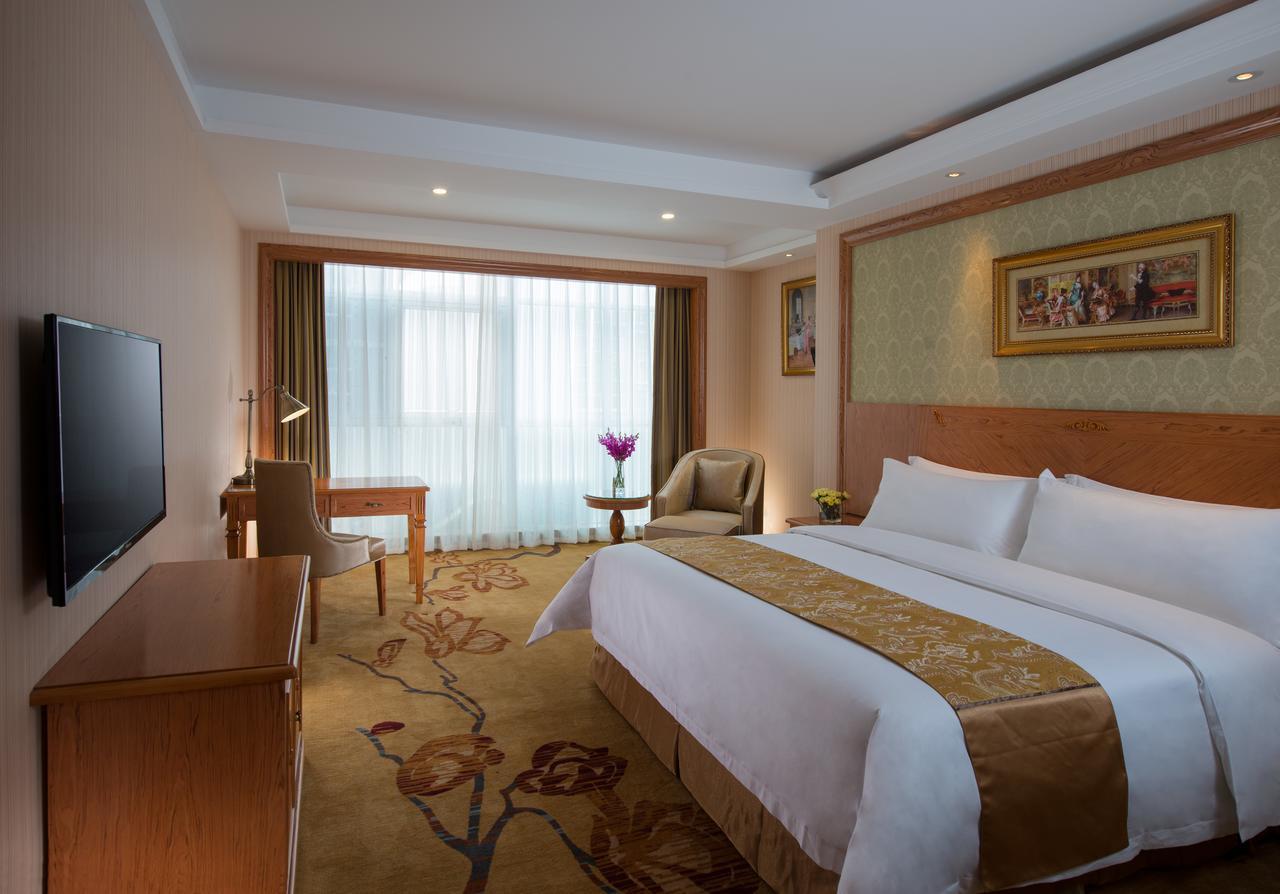 Vienna Hotel Guangzhou Airport Exteriör bild